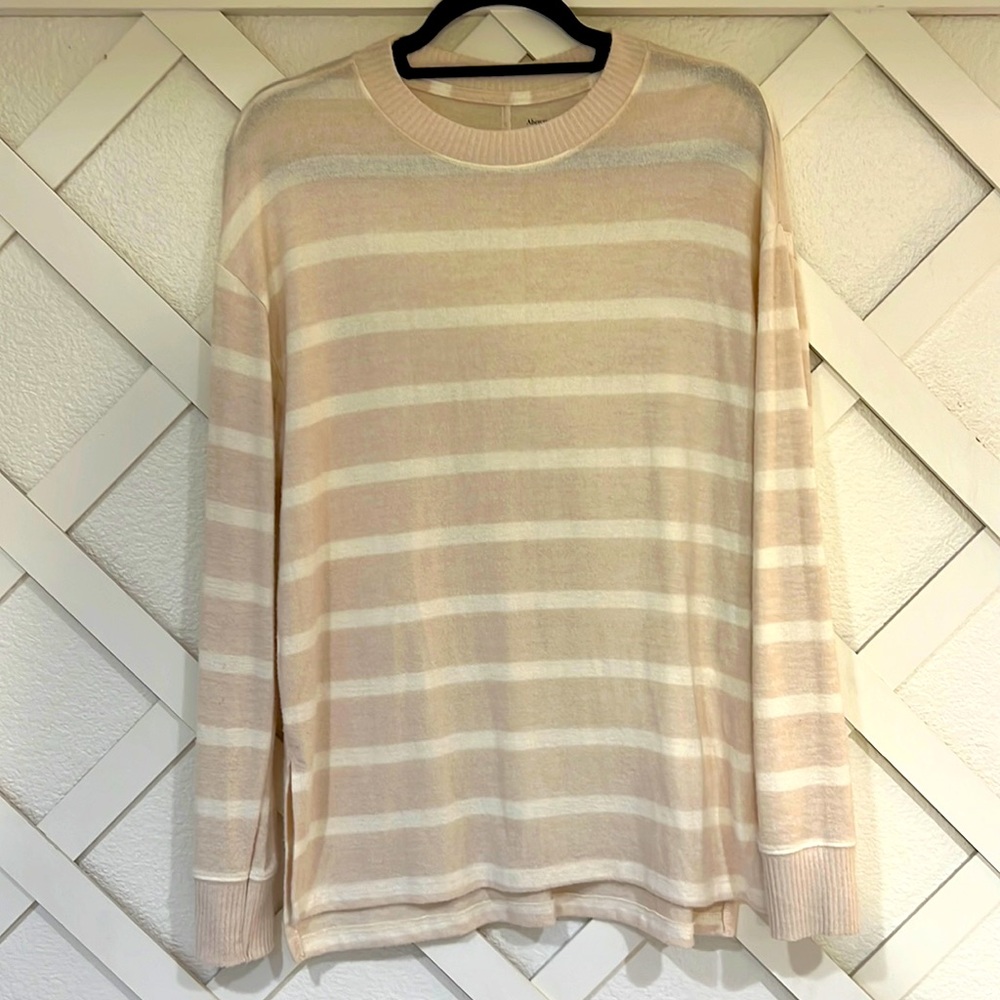 Abercrombie & Fitch Pink & White Sweater